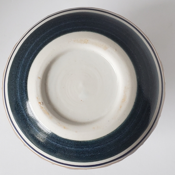 Unsigned Ceramic Vase Handpainted and Very Nice! - Picture 5 of 7